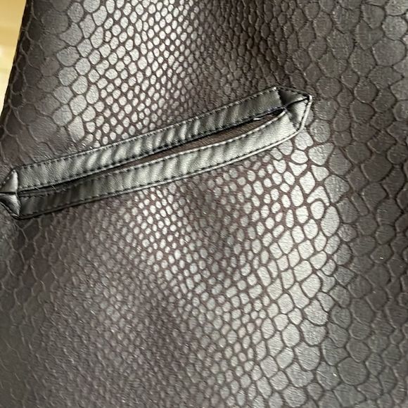 Guess Los Angeles reversible faux fur coat vegan leather size XS - Picture 9 of 12